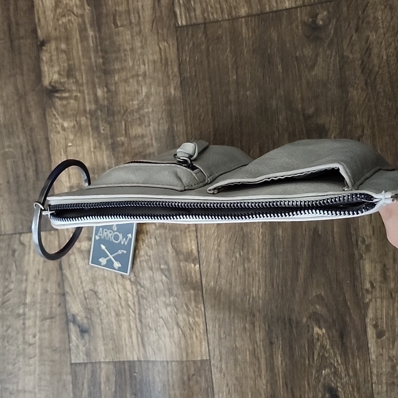 Twig & arrow clutch - Picture 4 of 4